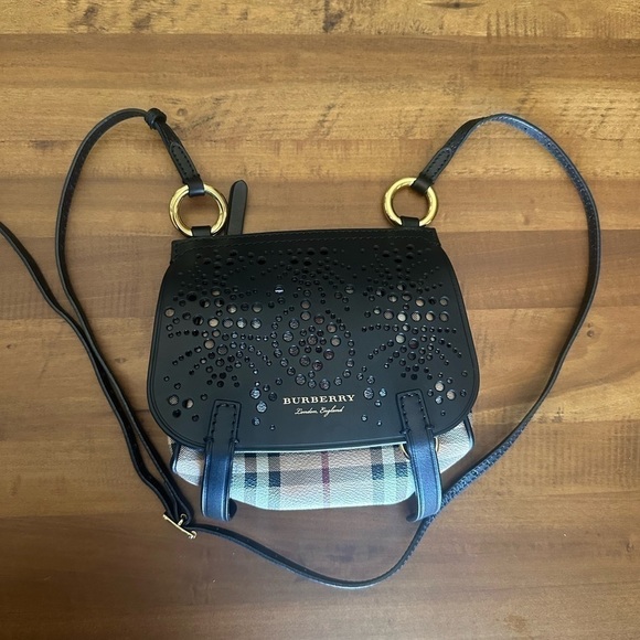 BURBERRY: MINI FLAP BAG (AUTHENTIC) - Picture 3 of 15